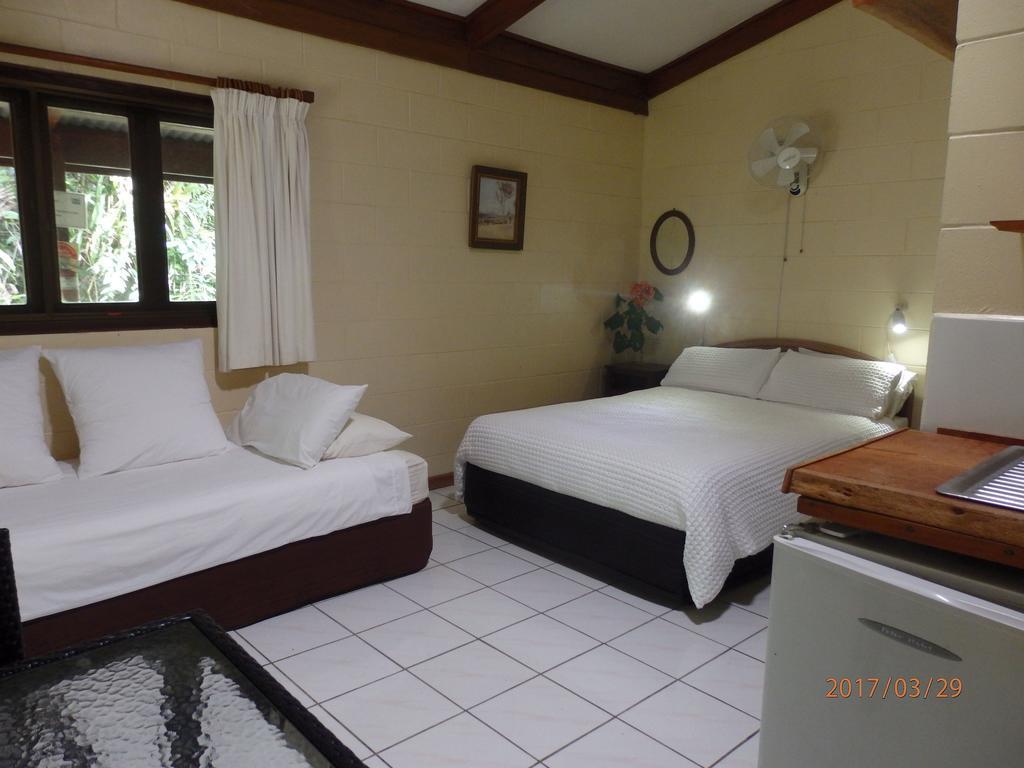 Daintree Deep Forest Lodge ケープ・トリビュレーション エクステリア 写真