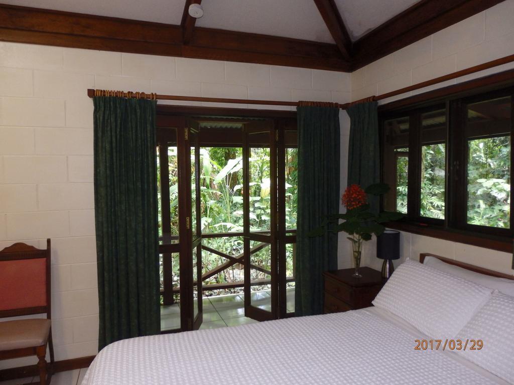 Daintree Deep Forest Lodge ケープ・トリビュレーション エクステリア 写真